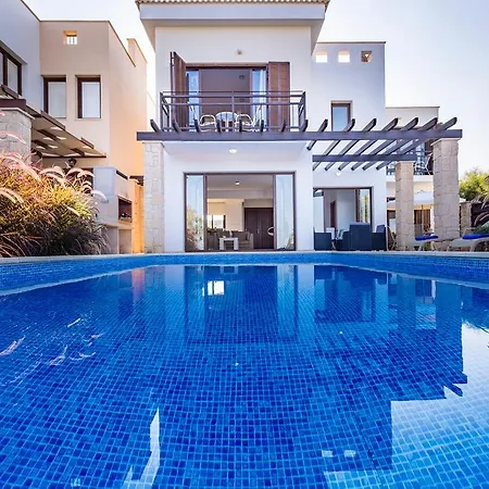 Greko Mare Front Line Villa Protaras